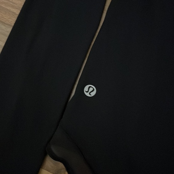 Black Lululemon long sleeve - Picture 3 of 4